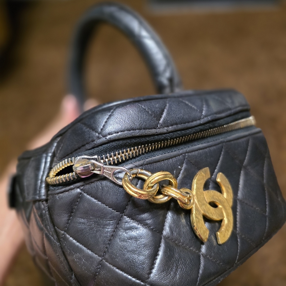Chanel Black Quilted Mini Bag with Gold Accents - Picture 5 of 14